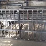 Метална врата