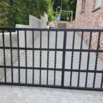 Метална врата