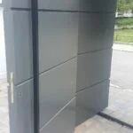 Ограда от метал и дърво