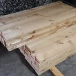 Врата от метал и дърво