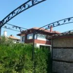 Шатра, беседка, парапет, панти, навес и конзоли от ковано желязо - Еднофамилна къща в гр.Етрополе 08